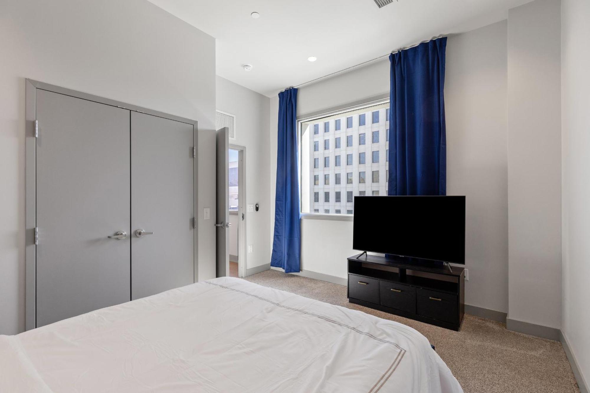 175 Lex - Walkable Downtown Lexington & Rupp Arena - Full Condos الغرفة الصورة