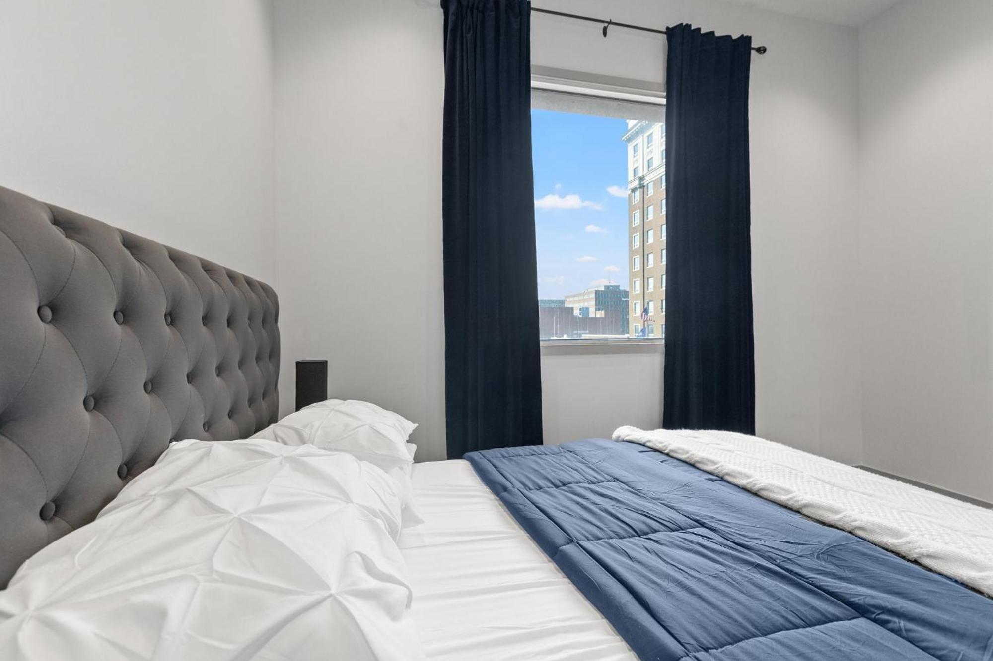 175 Lex - Walkable Downtown Lexington & Rupp Arena - Full Condos الغرفة الصورة