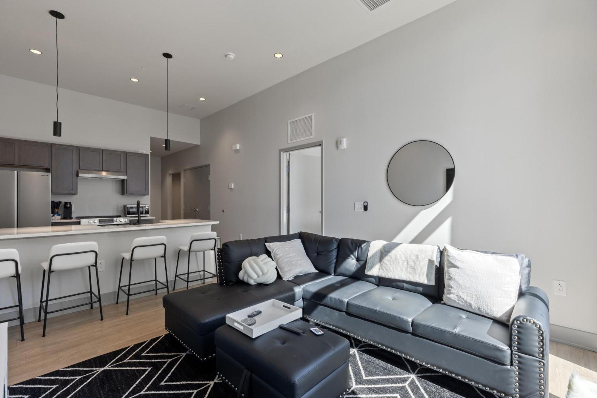 175 Lex - Walkable Downtown Lexington & Rupp Arena - Full Condos الغرفة الصورة